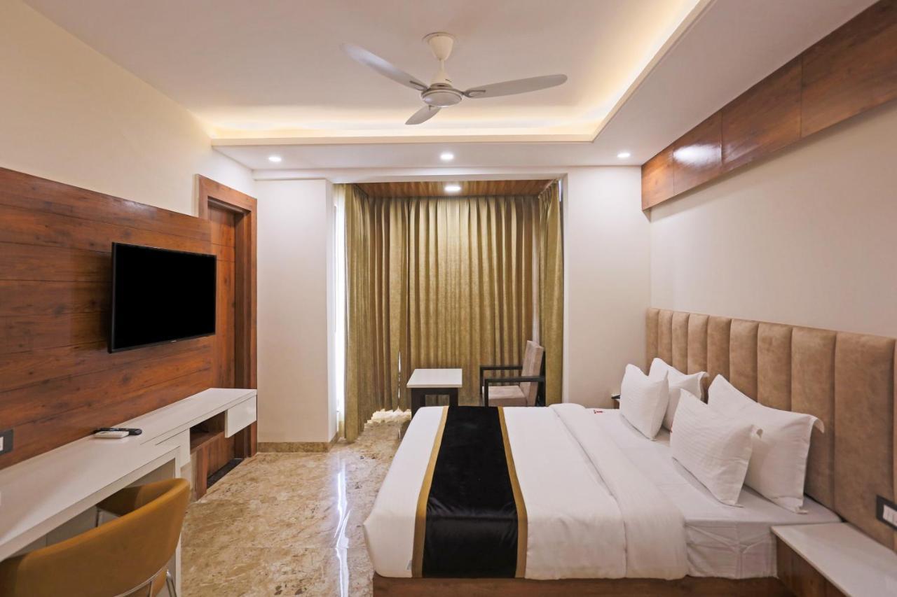 Hotel Deluxe Stay Inn - Near Delhi Airport Ню Делхи Екстериор снимка