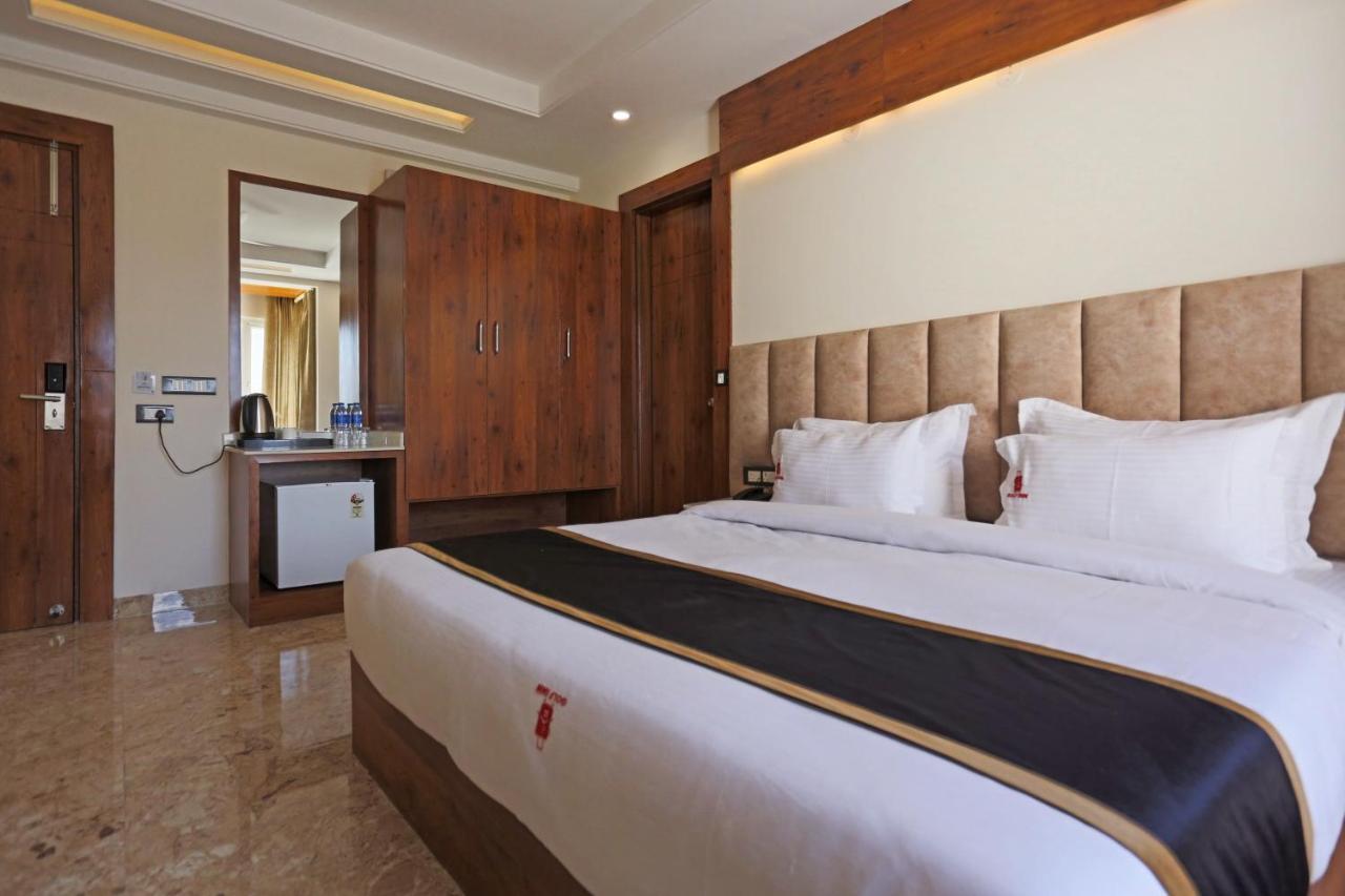 Hotel Deluxe Stay Inn - Near Delhi Airport Ню Делхи Екстериор снимка