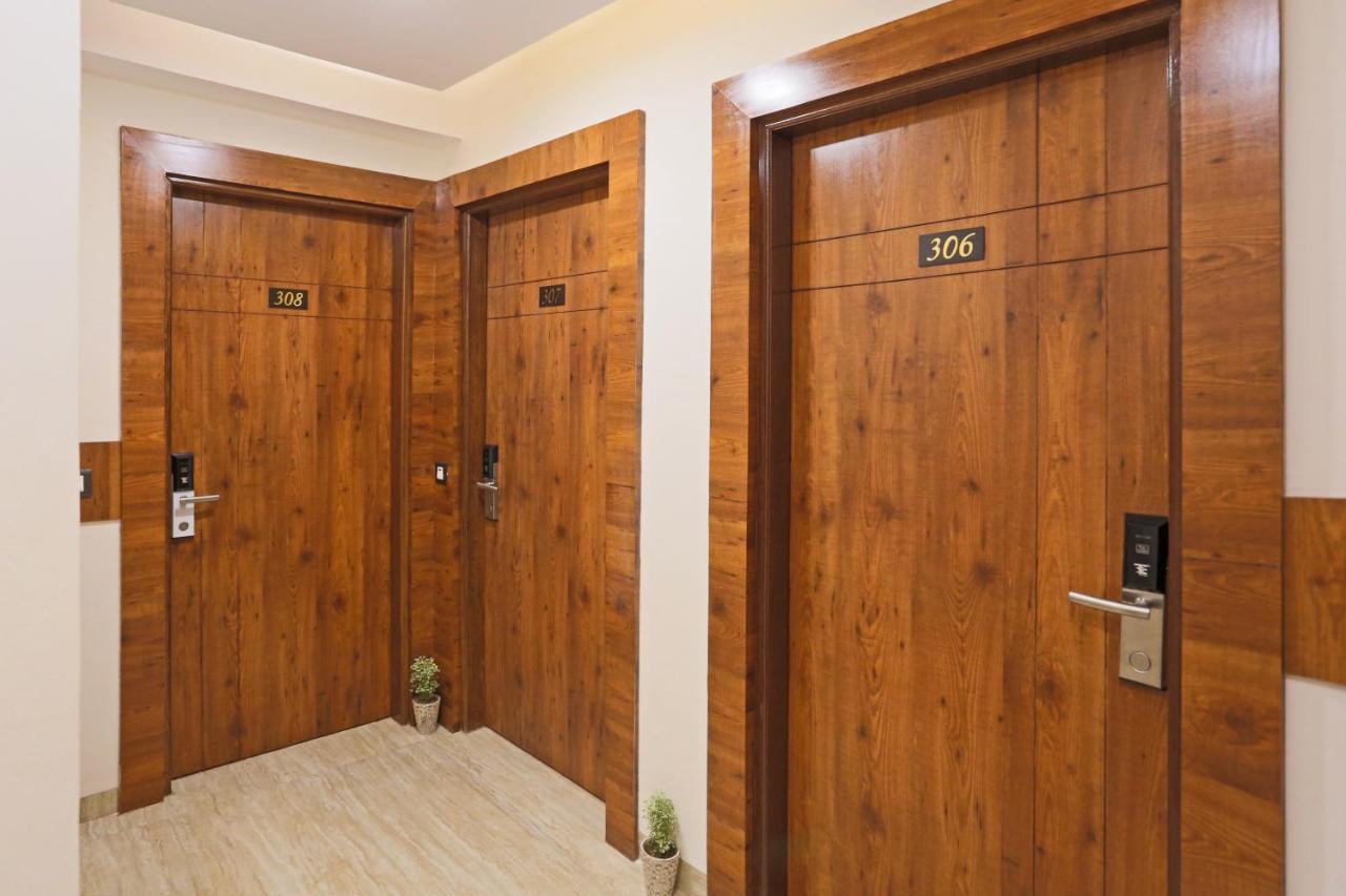 Hotel Deluxe Stay Inn - Near Delhi Airport Ню Делхи Екстериор снимка