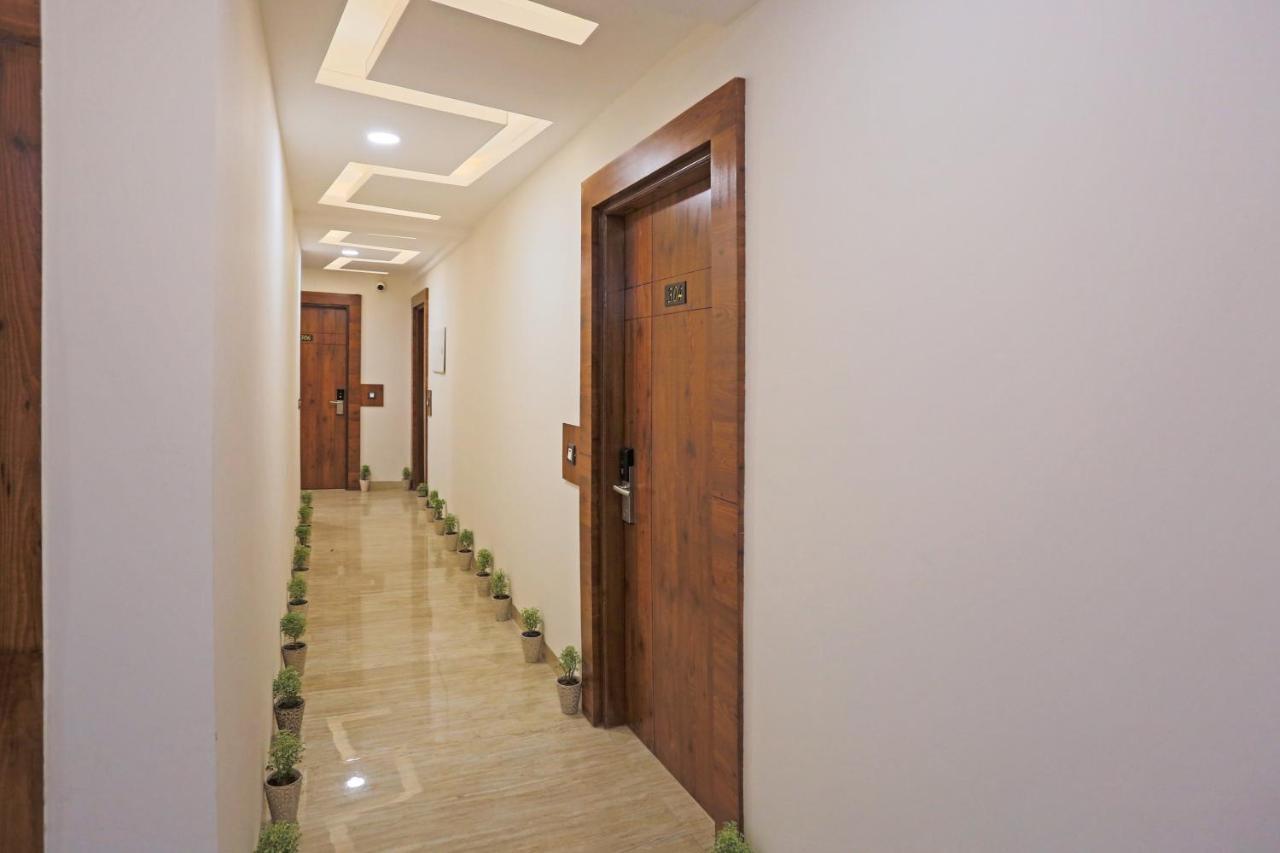 Hotel Deluxe Stay Inn - Near Delhi Airport Ню Делхи Екстериор снимка