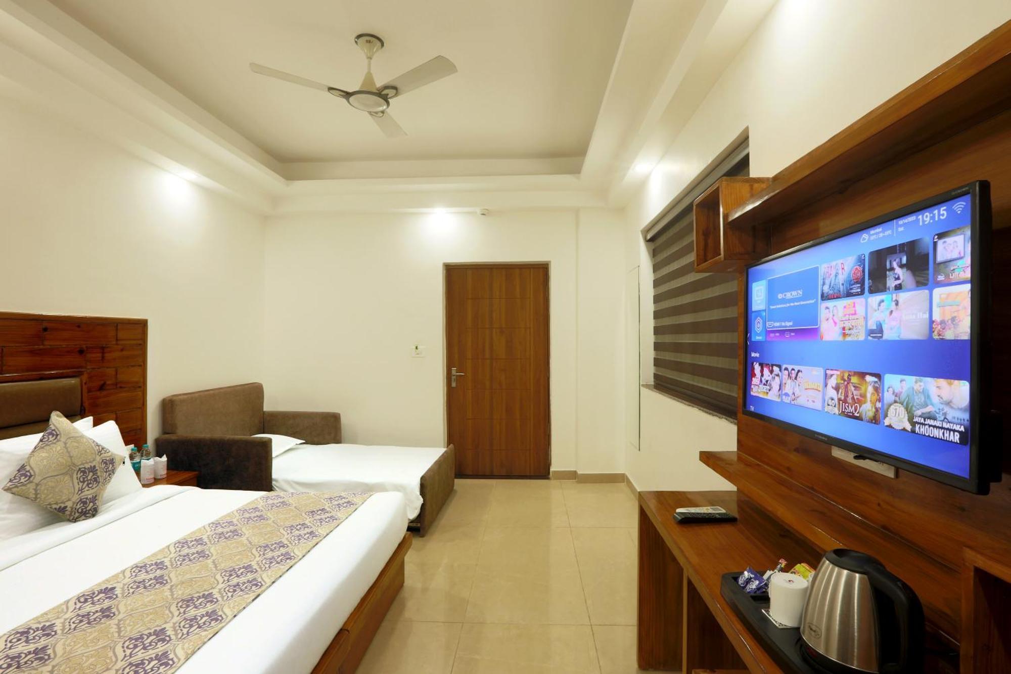 Hotel Deluxe Stay Inn - Near Delhi Airport Ню Делхи Екстериор снимка