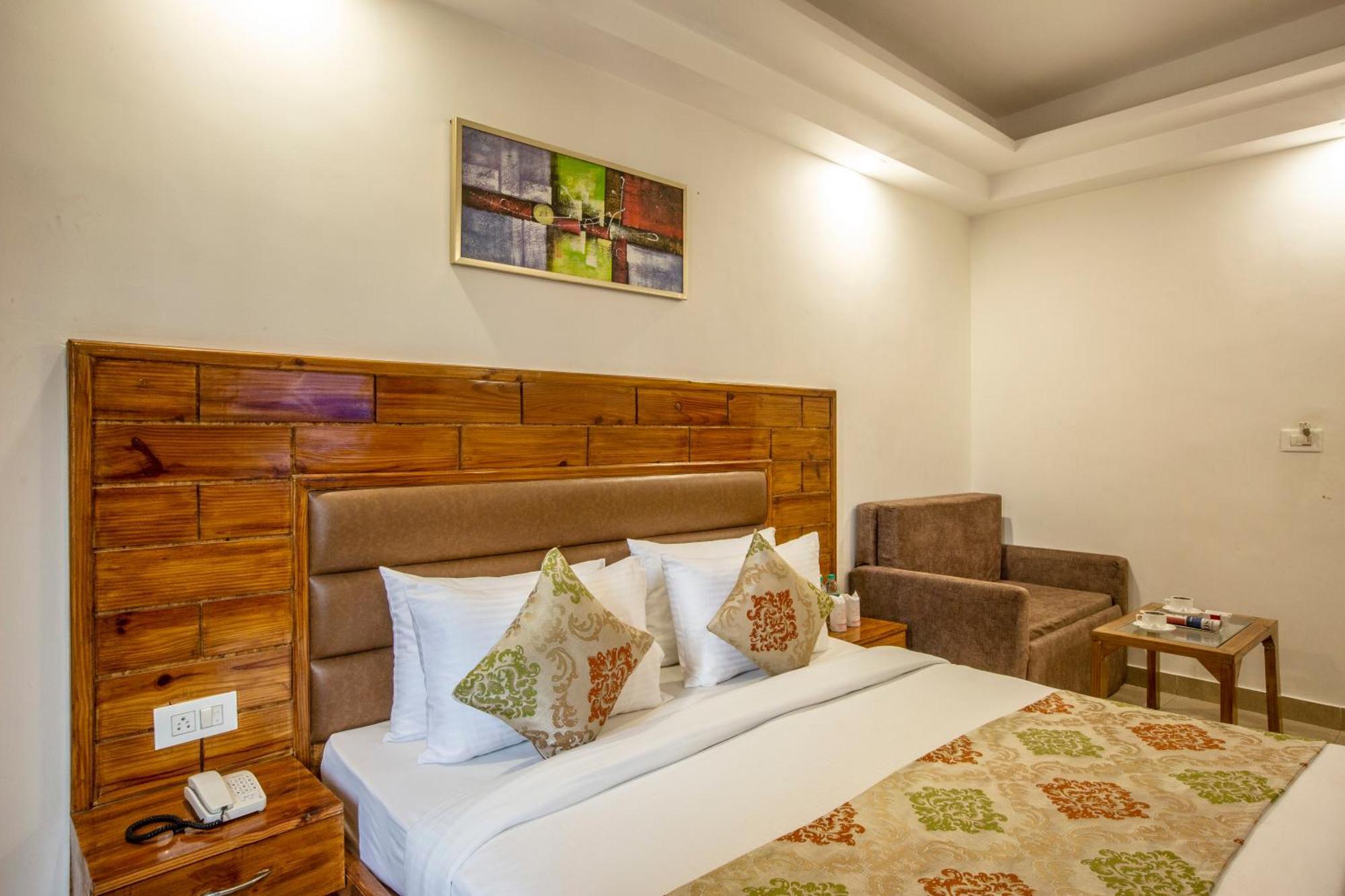 Hotel Deluxe Stay Inn - Near Delhi Airport Ню Делхи Екстериор снимка